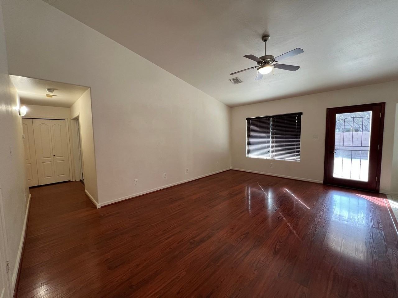 4831 W 29th St - Photo 6 of 37