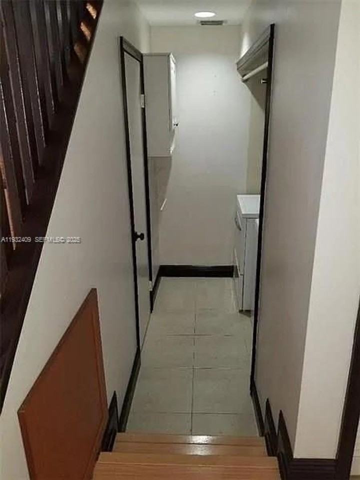 8239 Nw 8th Ct - Photo 4 of 24