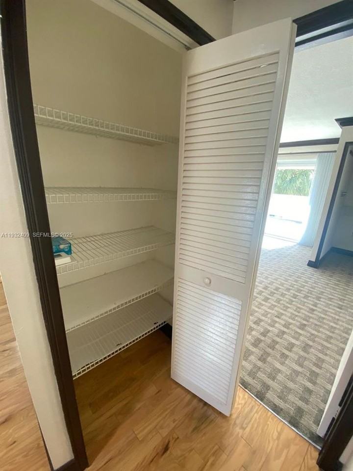 8239 Nw 8th Ct - Photo 6 of 24