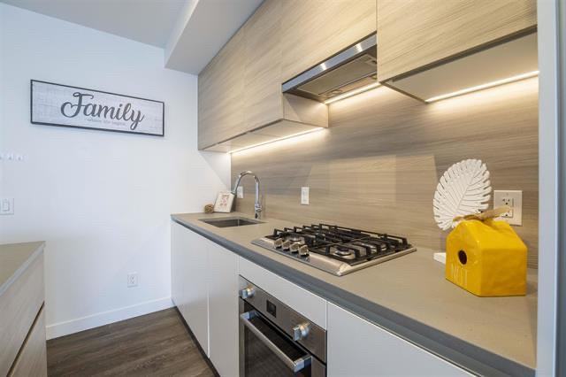 652 Whiting Way - Photo 2 of 10