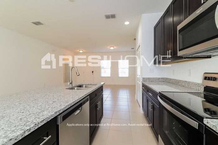 1212 Amazon Ln - Photo 6 of 24