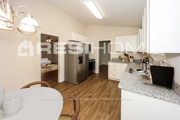 510 Shaggy Hickory Trl - Photo 3 of 19