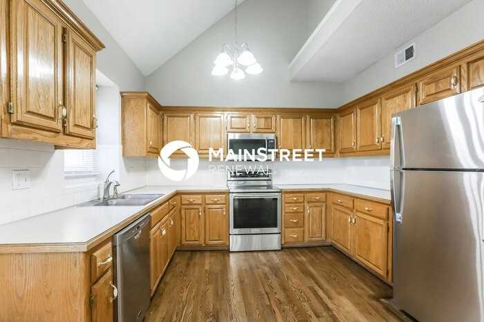 4520 Ne Webster Dr - Photo 7 of 18