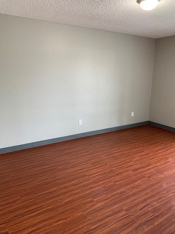 2100 112th Street South #C02 - Photo 3 of 13