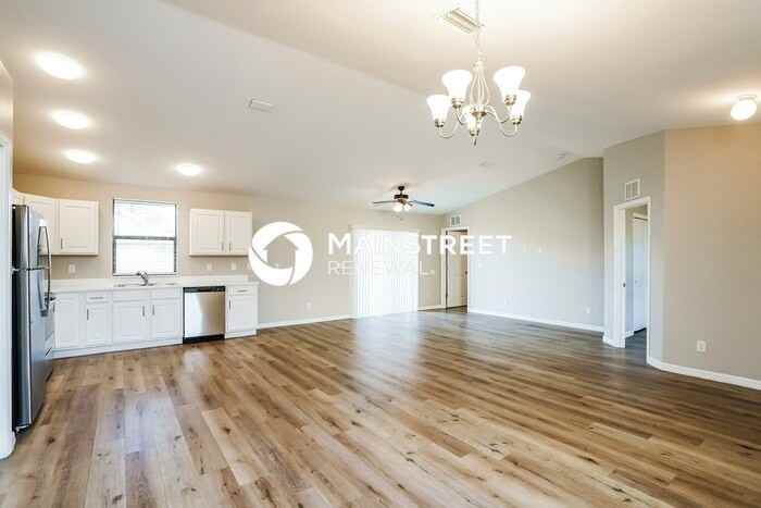 3800 34th St Sw - Photo 4 of 16