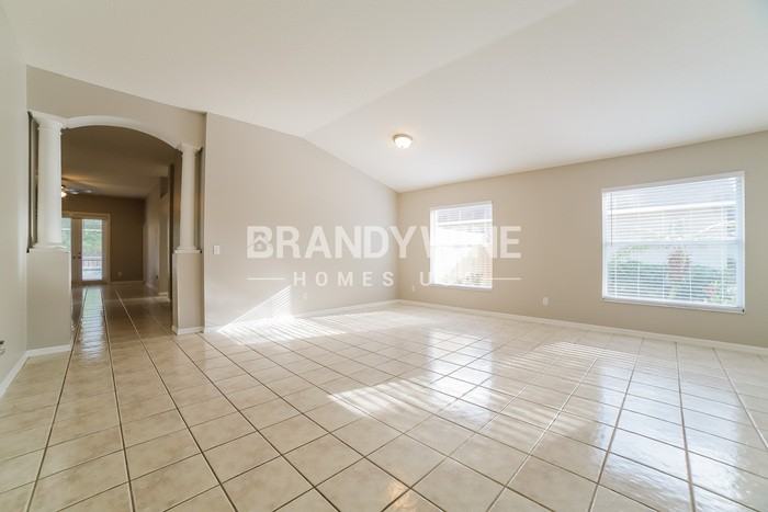 1427 Lake Shore Ranch Dr - Photo 6 of 20