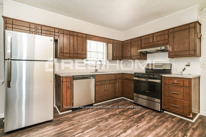 2224 Willoby Ct - Photo 3 of 21