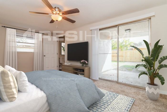 9016 Greenbriar Ln - Photo 6 of 16