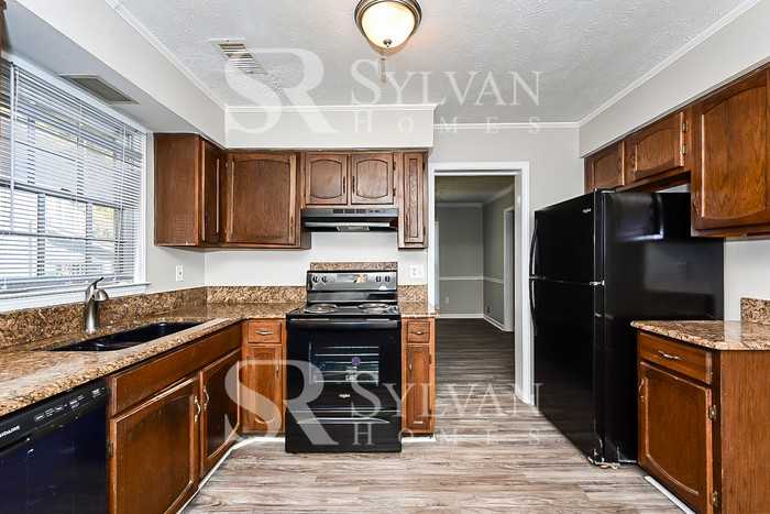 7553 Raleigh Ln - Photo 6 of 17