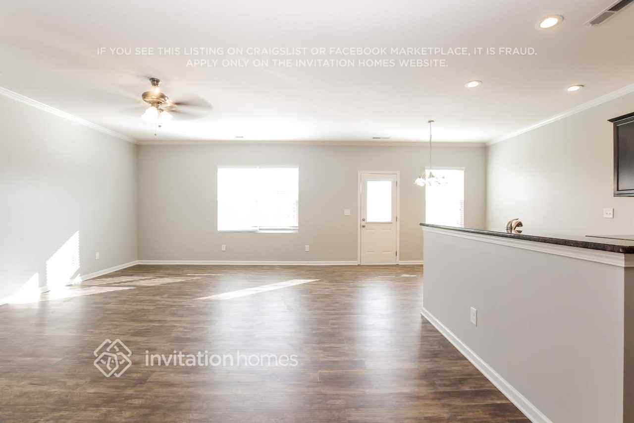 12915 Longstraw Rd - Photo 3 of 19