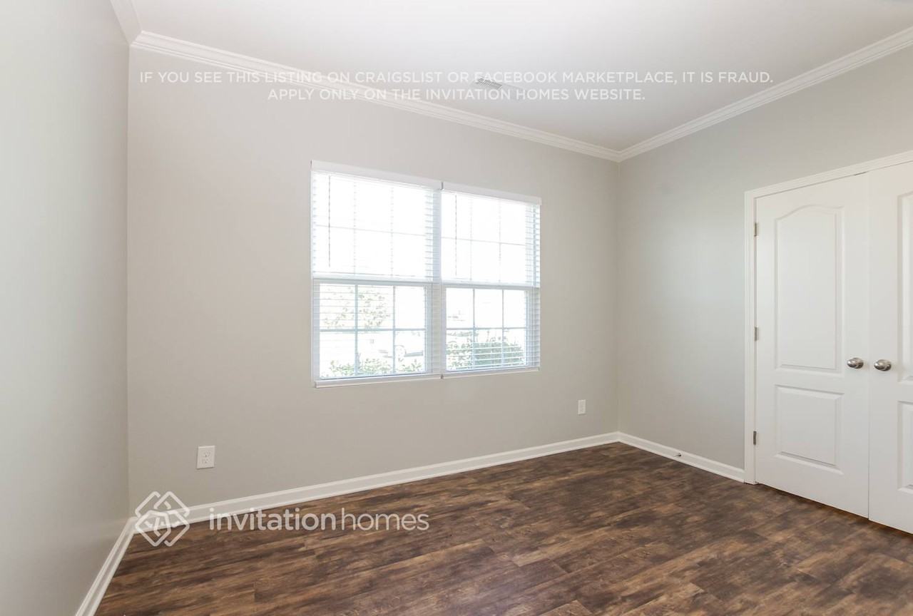 12915 Longstraw Rd - Photo 7 of 19