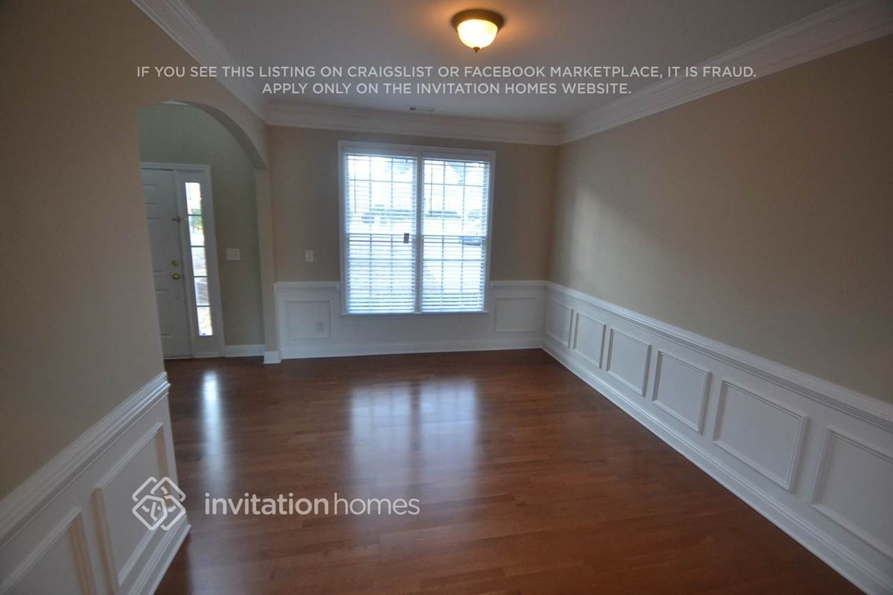 1451 Heatherglade Ln - Photo 4 of 10