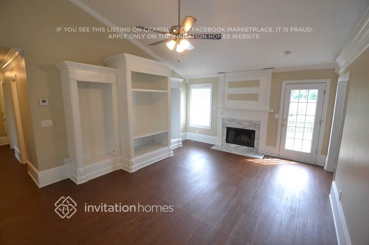 236 Ashland Creek Ct - Photo 2 of 11