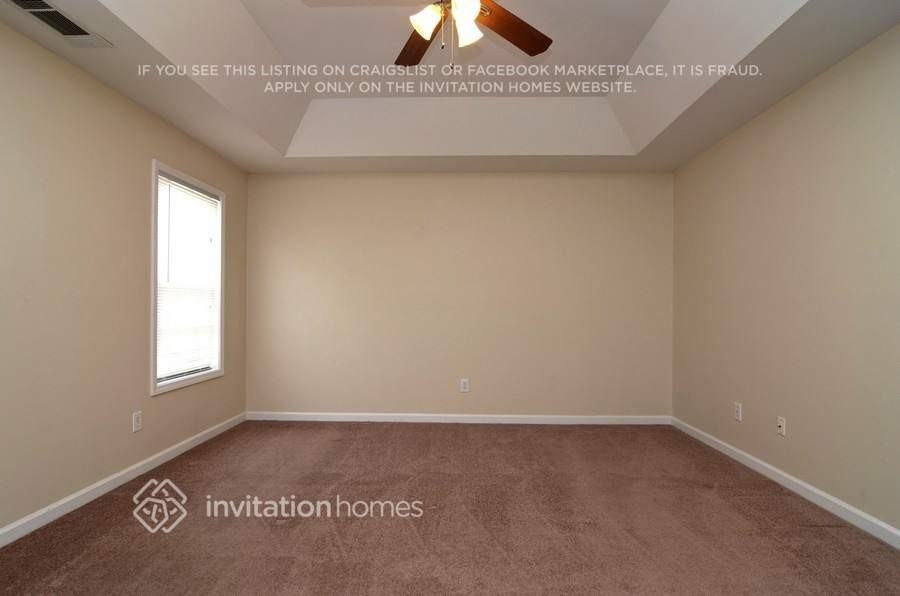 129 Meadowview Ln - Photo 2 of 7