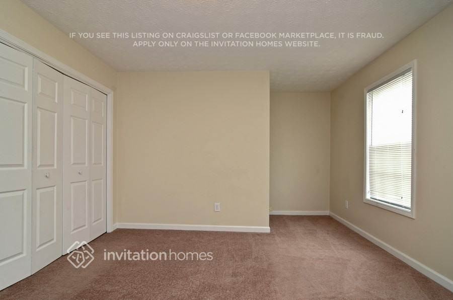 129 Meadowview Ln - Photo 3 of 7