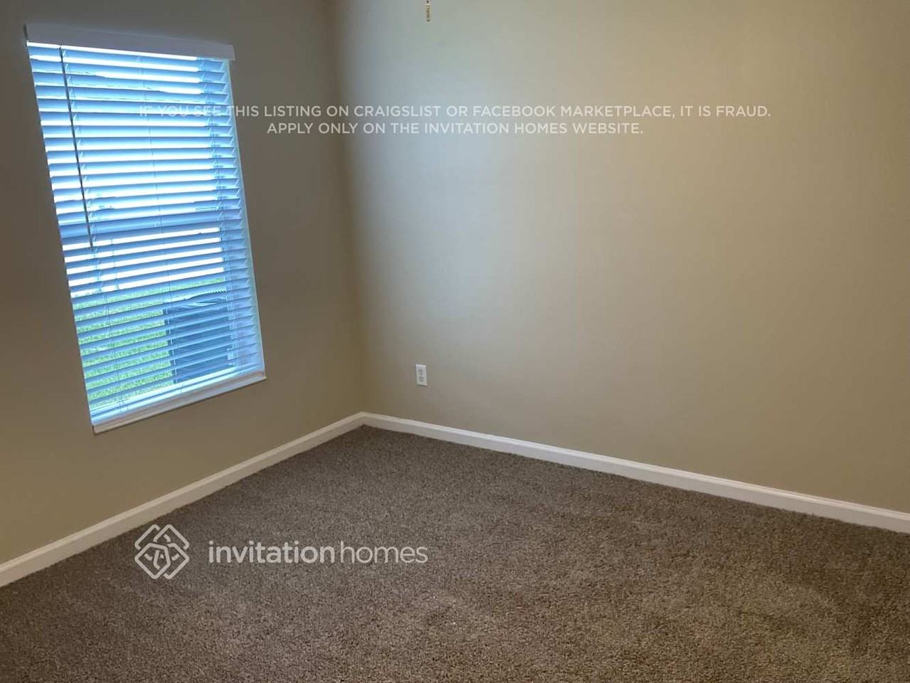 9934 52nd St E - Photo 6 of 11