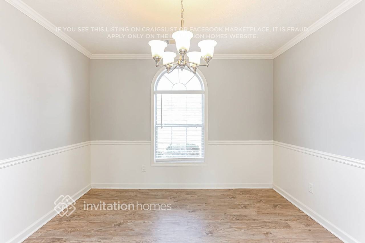 2995 Meadow Gate Way - Photo 5 of 17