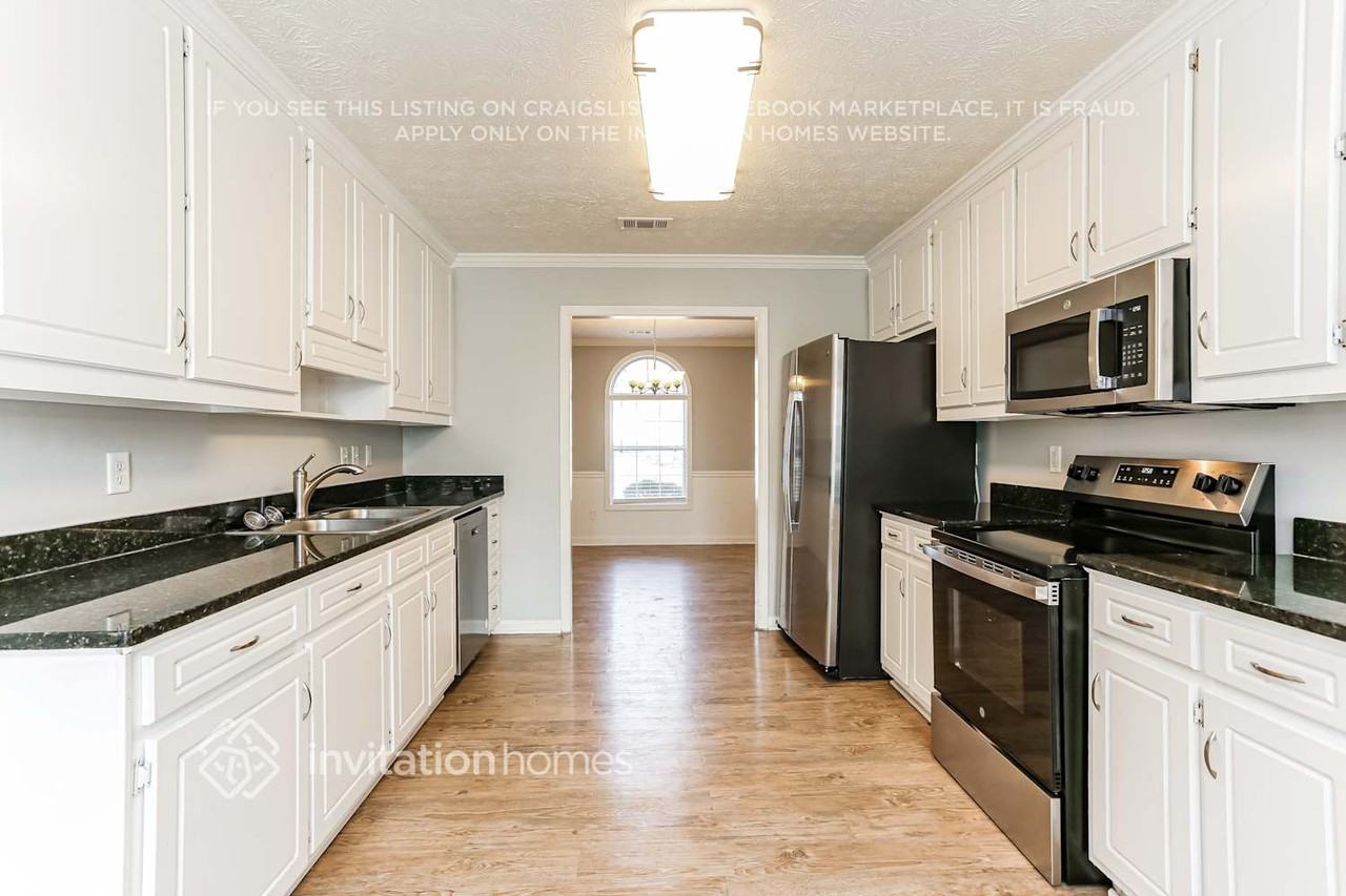 2995 Meadow Gate Way - Photo 7 of 17