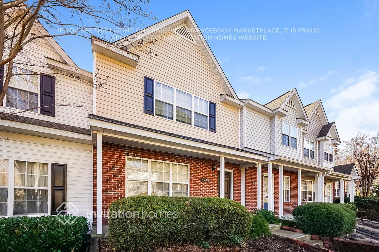 8218 Rudolph Rd - Photo 5 of 18