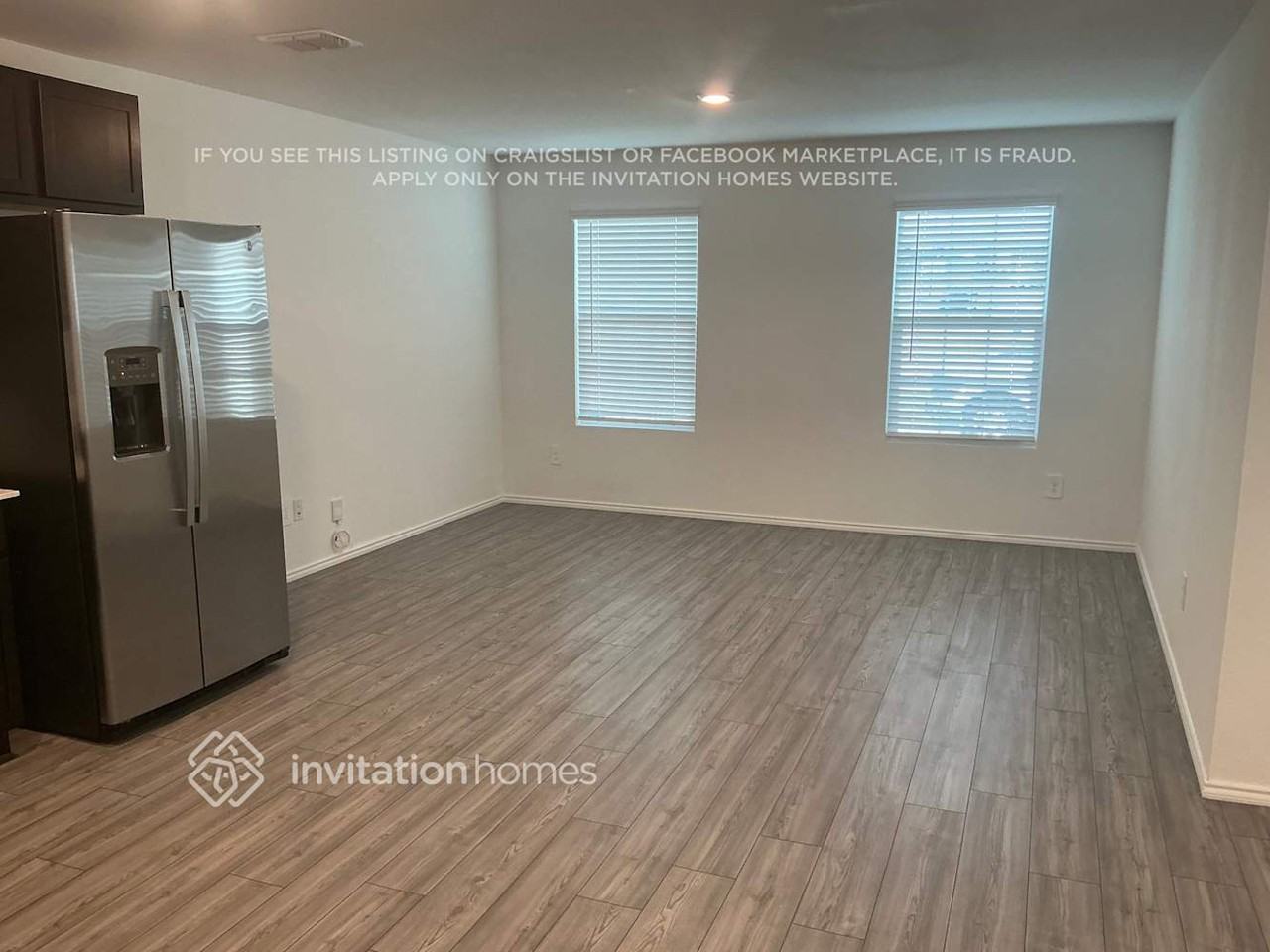 3044 Wallace Wells Ct - Photo 2 of 9