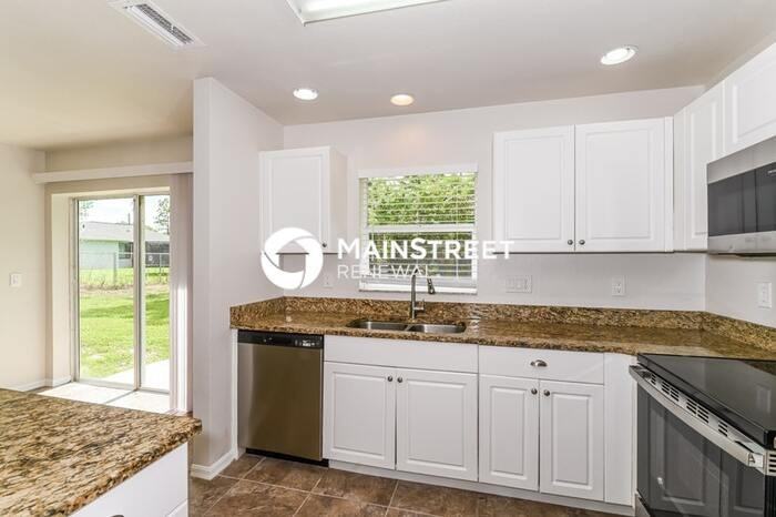 4502 E 21st St - Photo 6 of 16