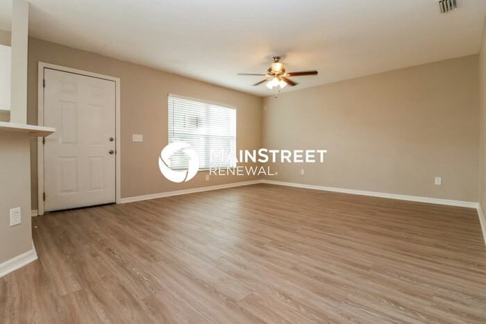 2050 14th St S - Photo 2 of 14