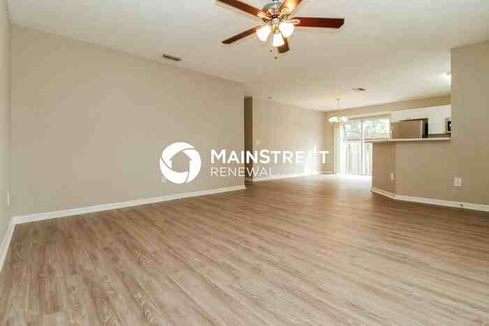 2050 14th St S - Photo 4 of 14