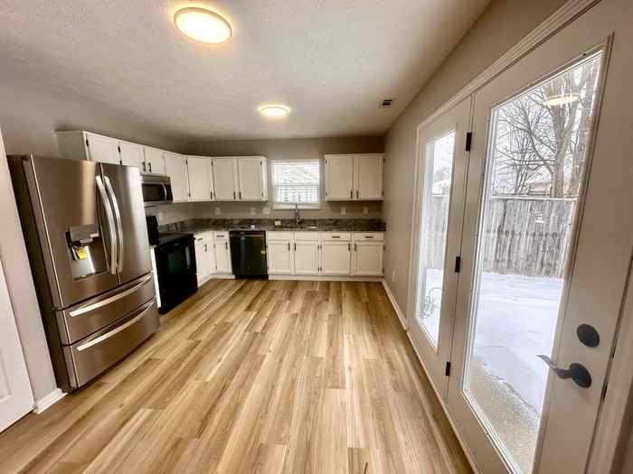 2233 Historic Oaks Blvd - Photo 6 of 18