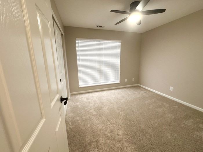 2233 Historic Oaks Blvd - Photo 7 of 18