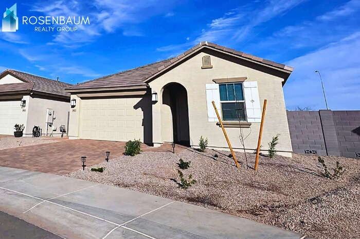 3903 N 101st Dr - Photo 2 of 28