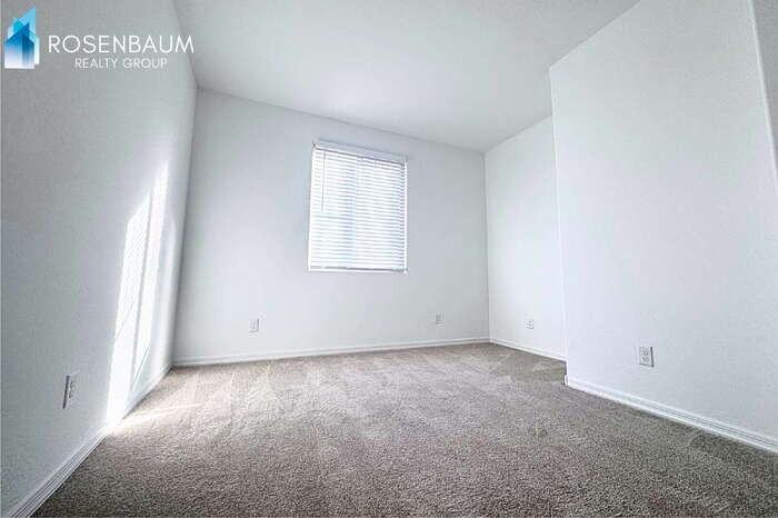 3903 N 101st Dr - Photo 3 of 28