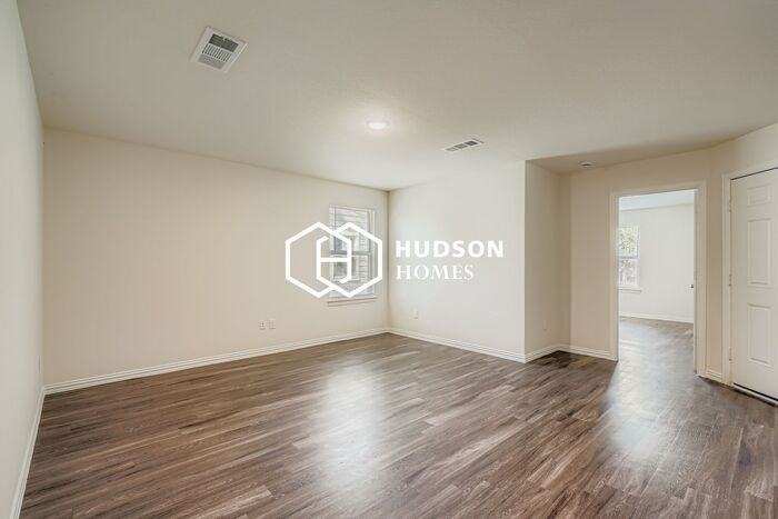 8130 Richland Dr #B - Photo 4 of 14