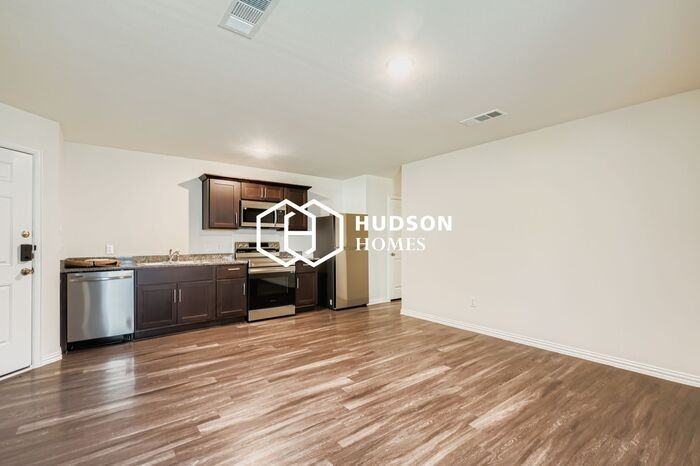 8130 Richland Dr #B - Photo 5 of 14