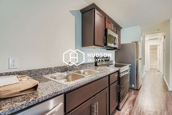 8130 Richland Dr #B - Photo 6 of 14