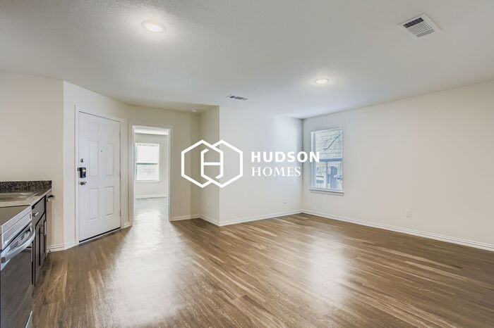 261 Owens St #A - Photo 4 of 14