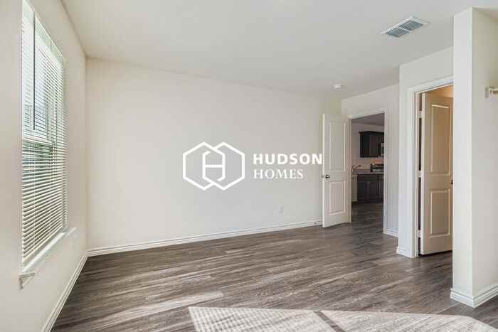 1226 Chestnut St #B - Photo 7 of 14