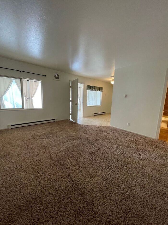 62 Glen Royal Dr #8 - Photo 3 of 16