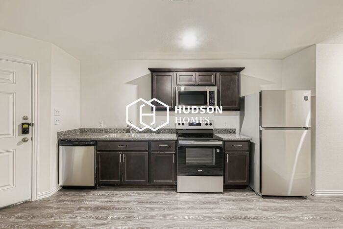 3215 Mcarthur Ave #102 - Photo 5 of 14