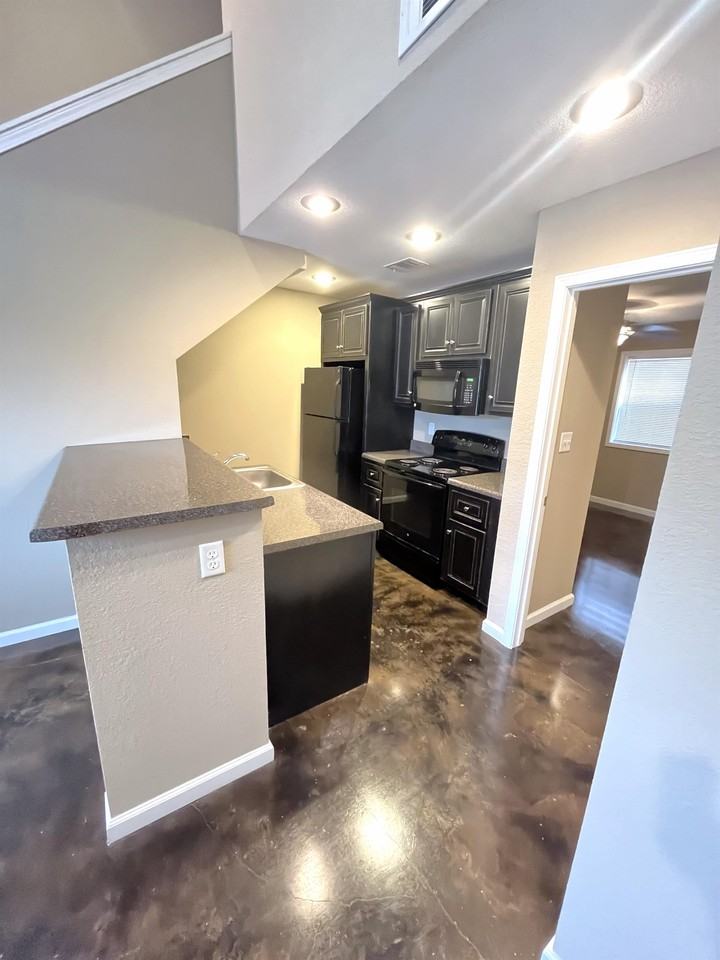 2519 Forest Home Rd #F57 - Photo 6 of 17