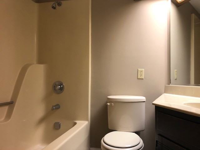 2519 Forest Home Rd #E42 - Photo 7 of 14