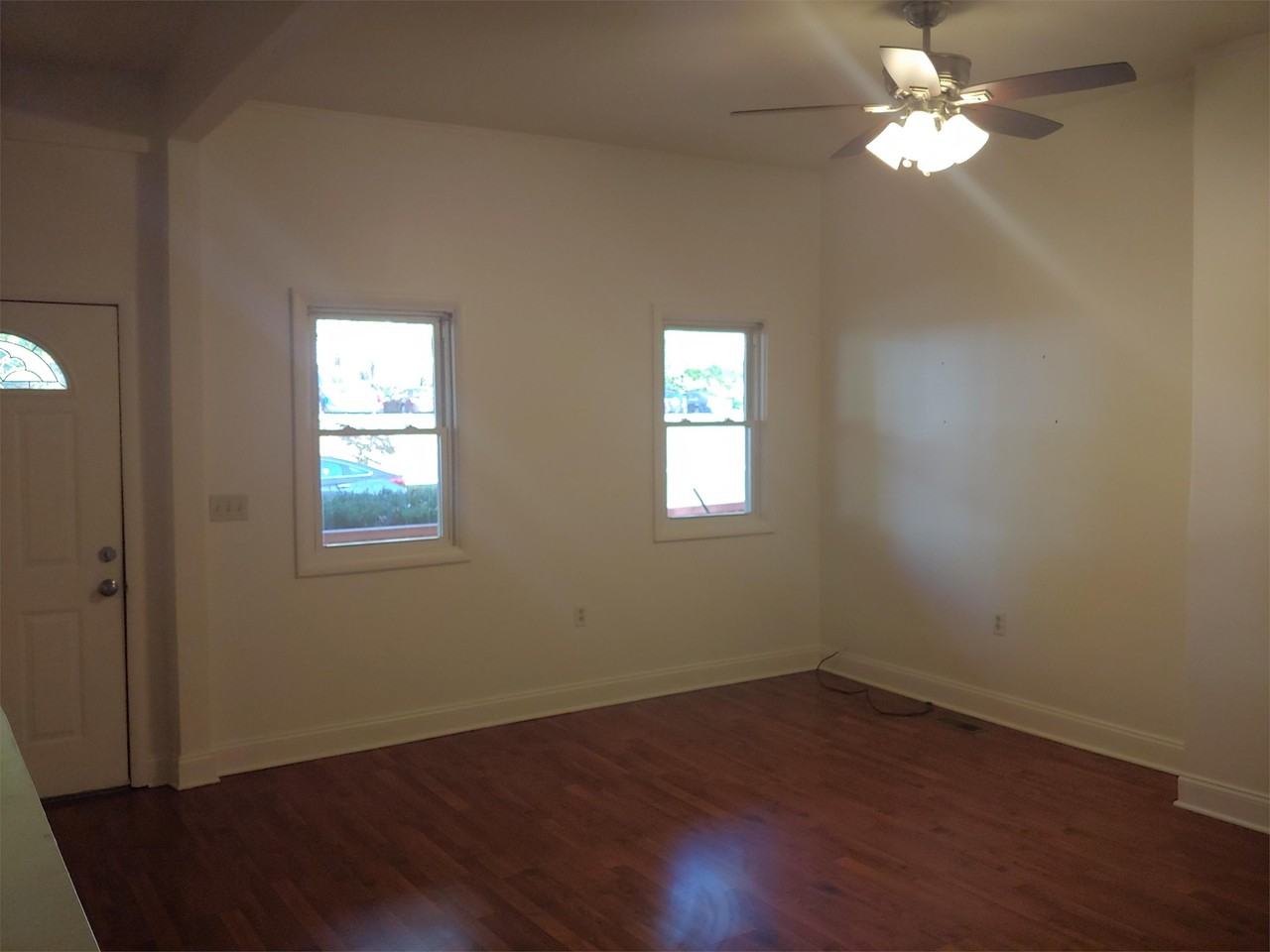 410 Graves St #1 - Photo 4 of 17