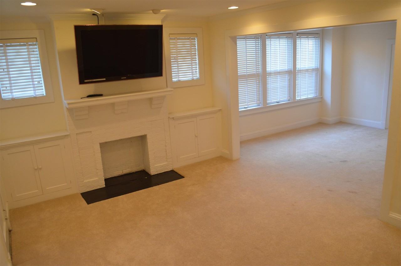 621 W Princess Anne Rd #2 - Photo 3 of 23