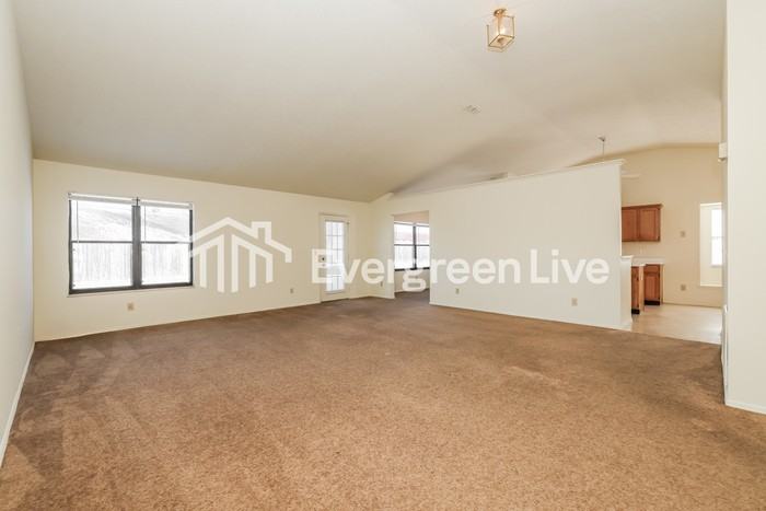 6647 Charlesgate Rd - Photo 3 of 15