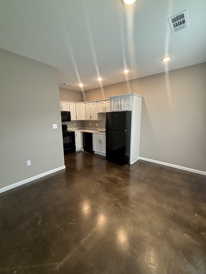 4297 Holcomb #398 - Photo 5 of 19