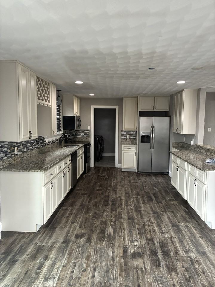 2808 Beachmont Ave #1 - Photo 5 of 36