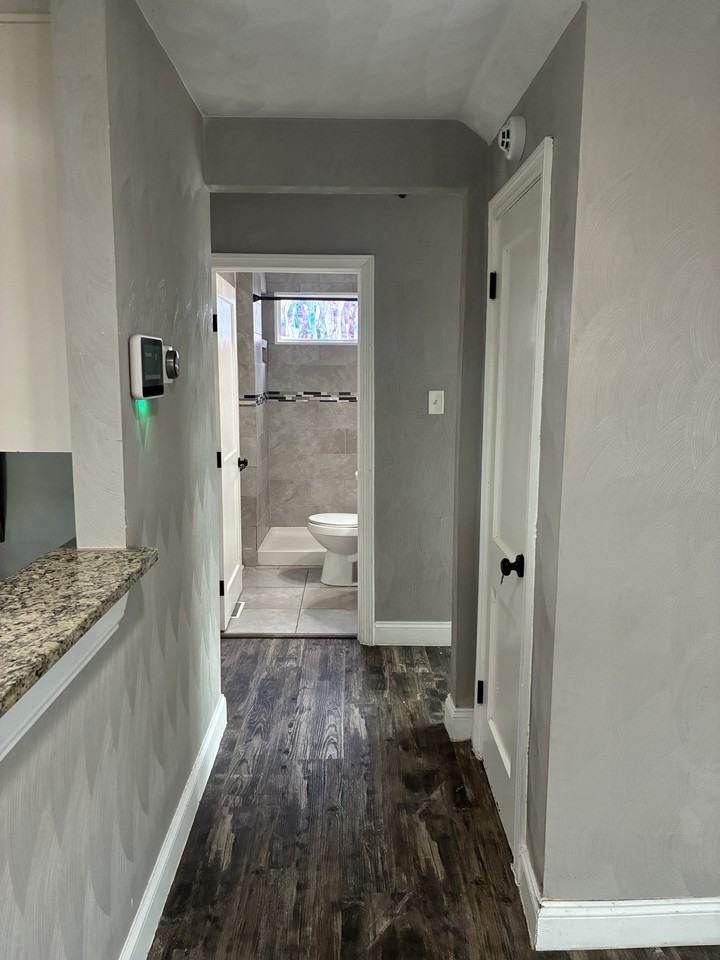 2808 Beachmont Ave #1 - Photo 7 of 36