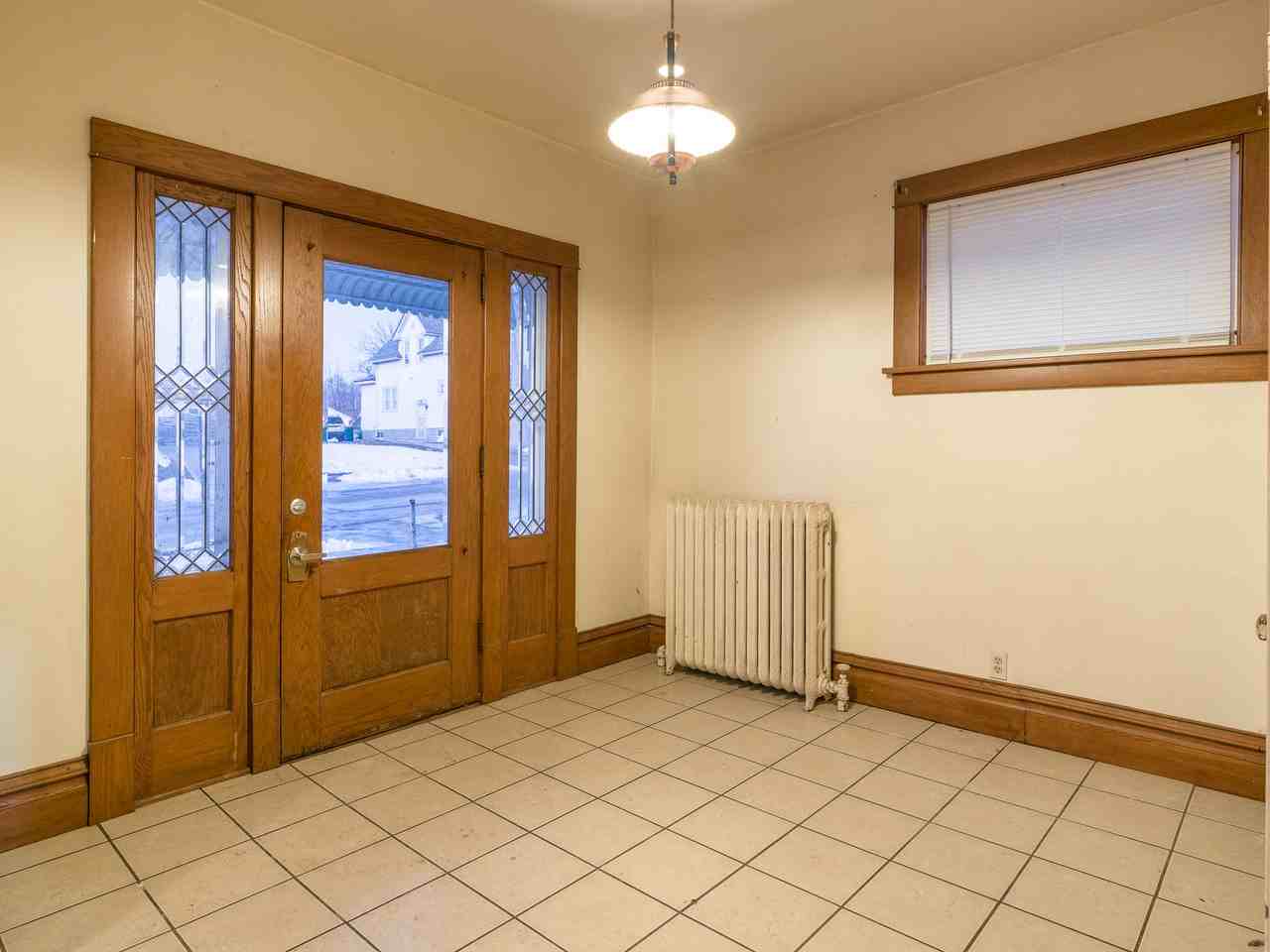 102 E 4th St #1 - Photo 2 of 10