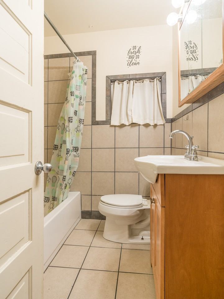 102 E 4th St #1 - Photo 7 of 10