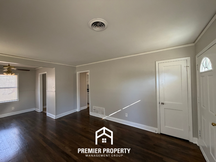 4190 Boyce Ave - Photo 5 of 30