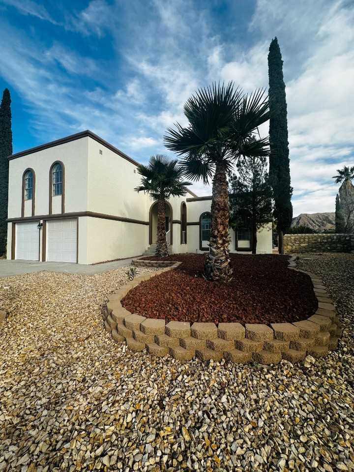 704 Espolon Dr - Photo 4 of 20